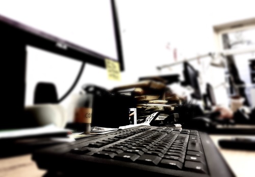 Tastaturen und Rechner im LSF Büro